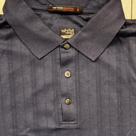 Tiger Woods Collection Nike Dry Fit Blue Golf Tee - Picture 3 of 3